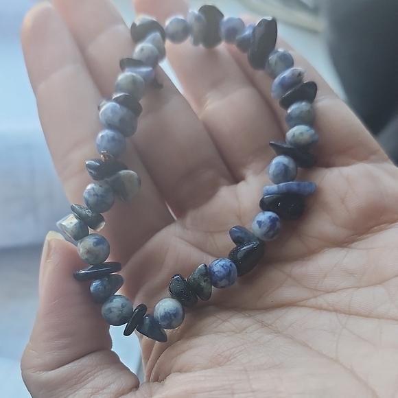 Handcrafted Midnight Insight Bracelet - Picture 4 of 6